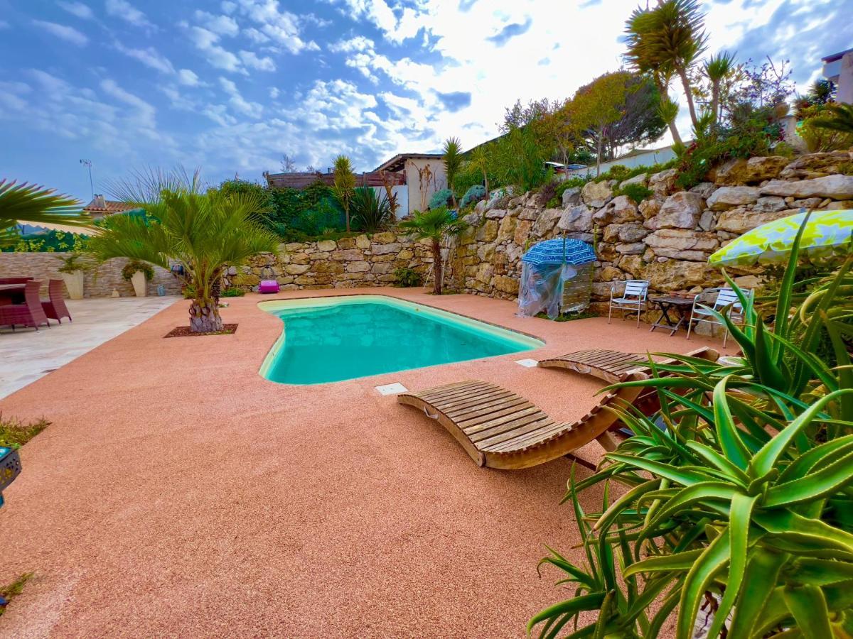 Villa Natval - 600 M2 *